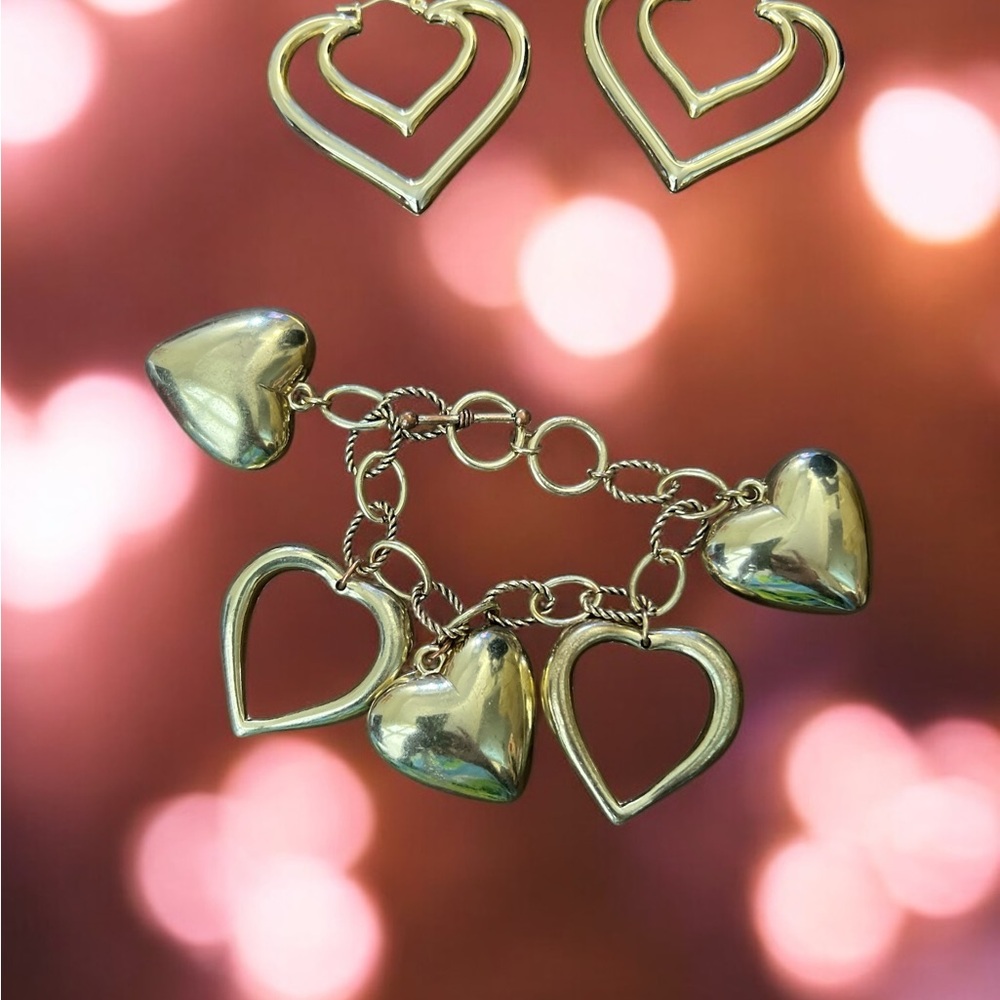 💖Gold Plated Heart Charm Bracelet With Free Heart Earrings 💖